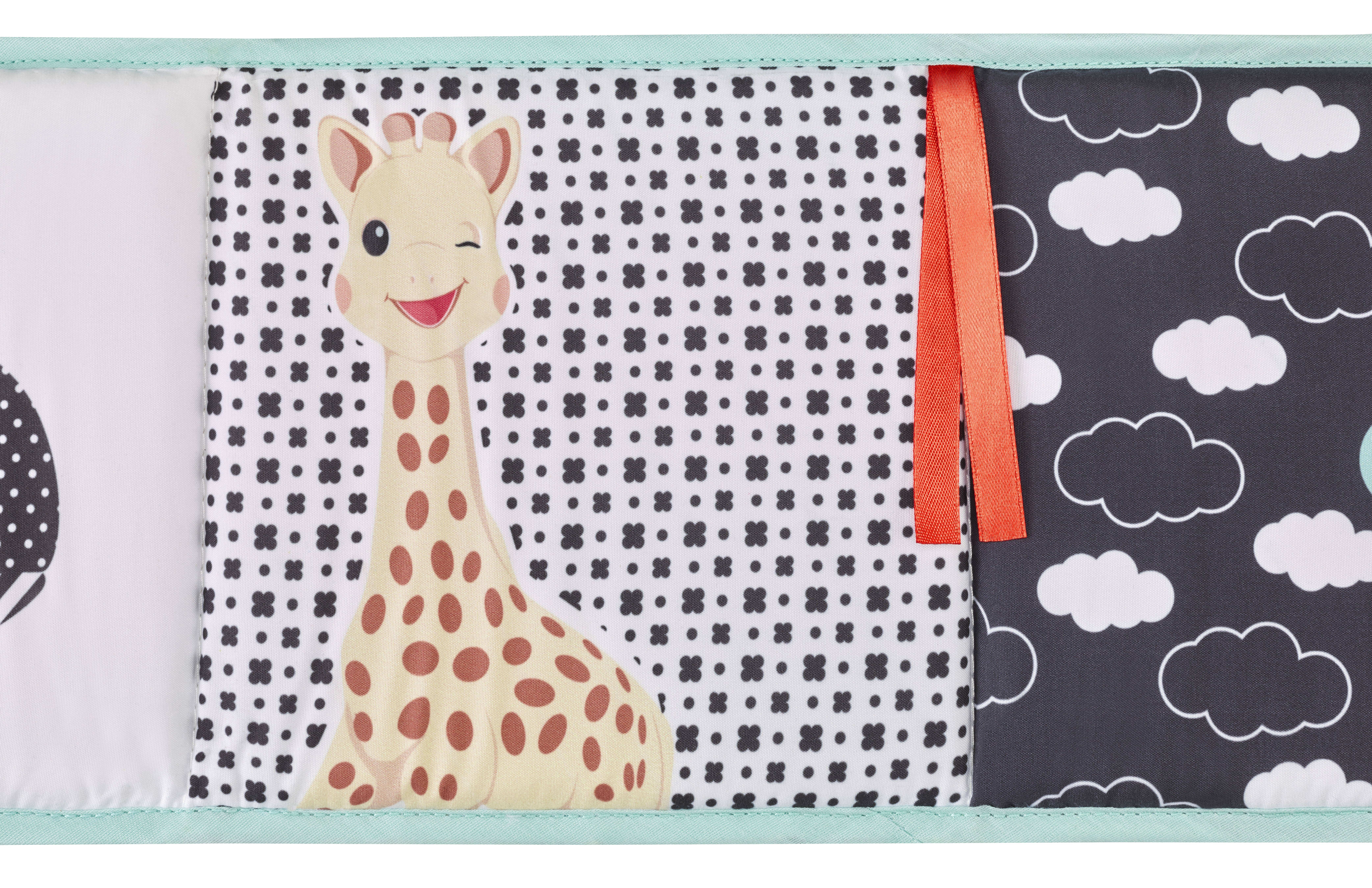 230815 – Foldable book Sophie la girafe – zoom
