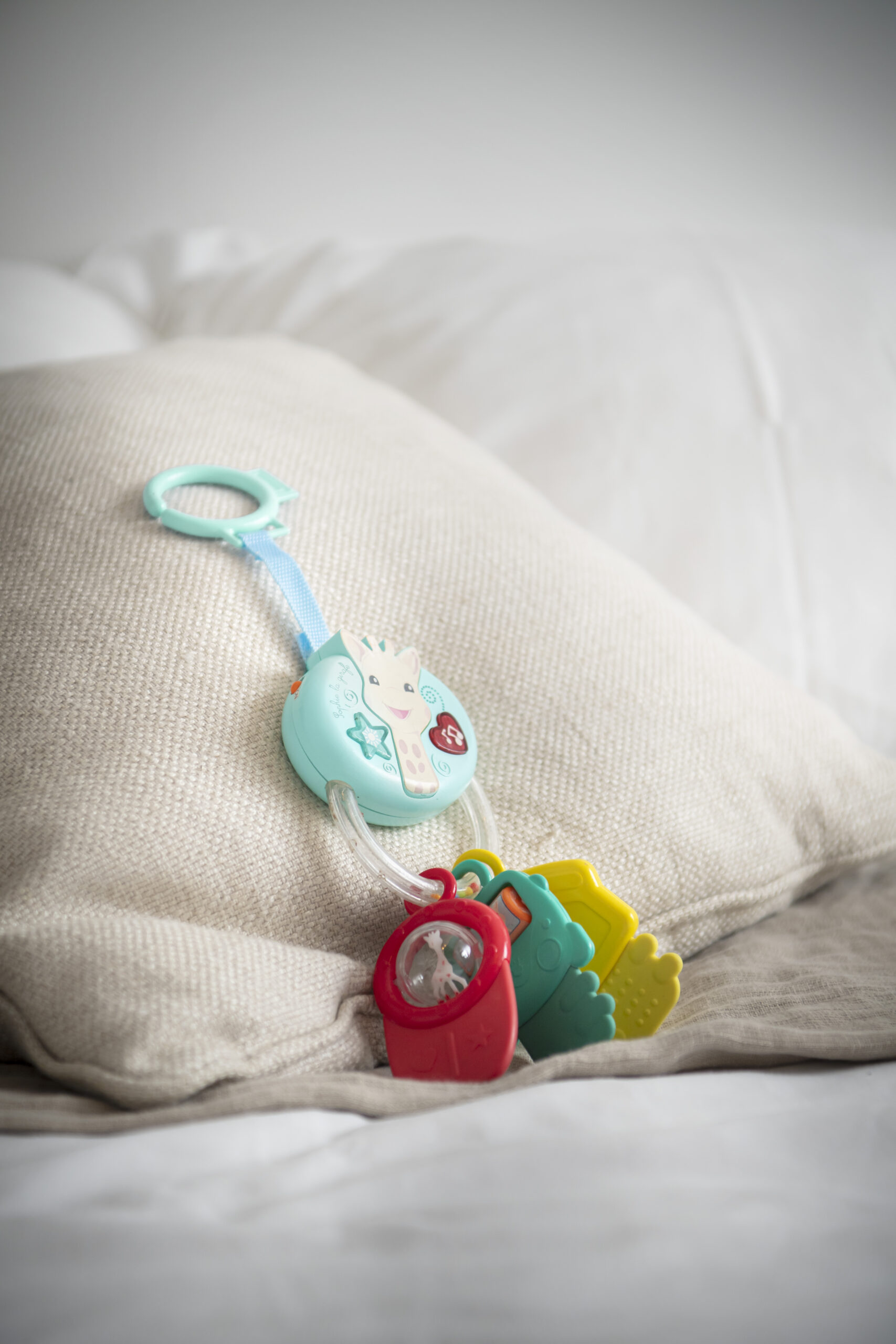 230851- Lights and sound keys rattle Sophie la girafe_2022 lifestyle visual_7